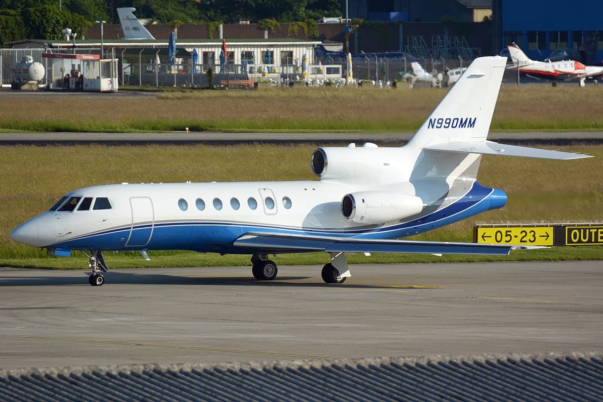 Falcon 50 N990MM