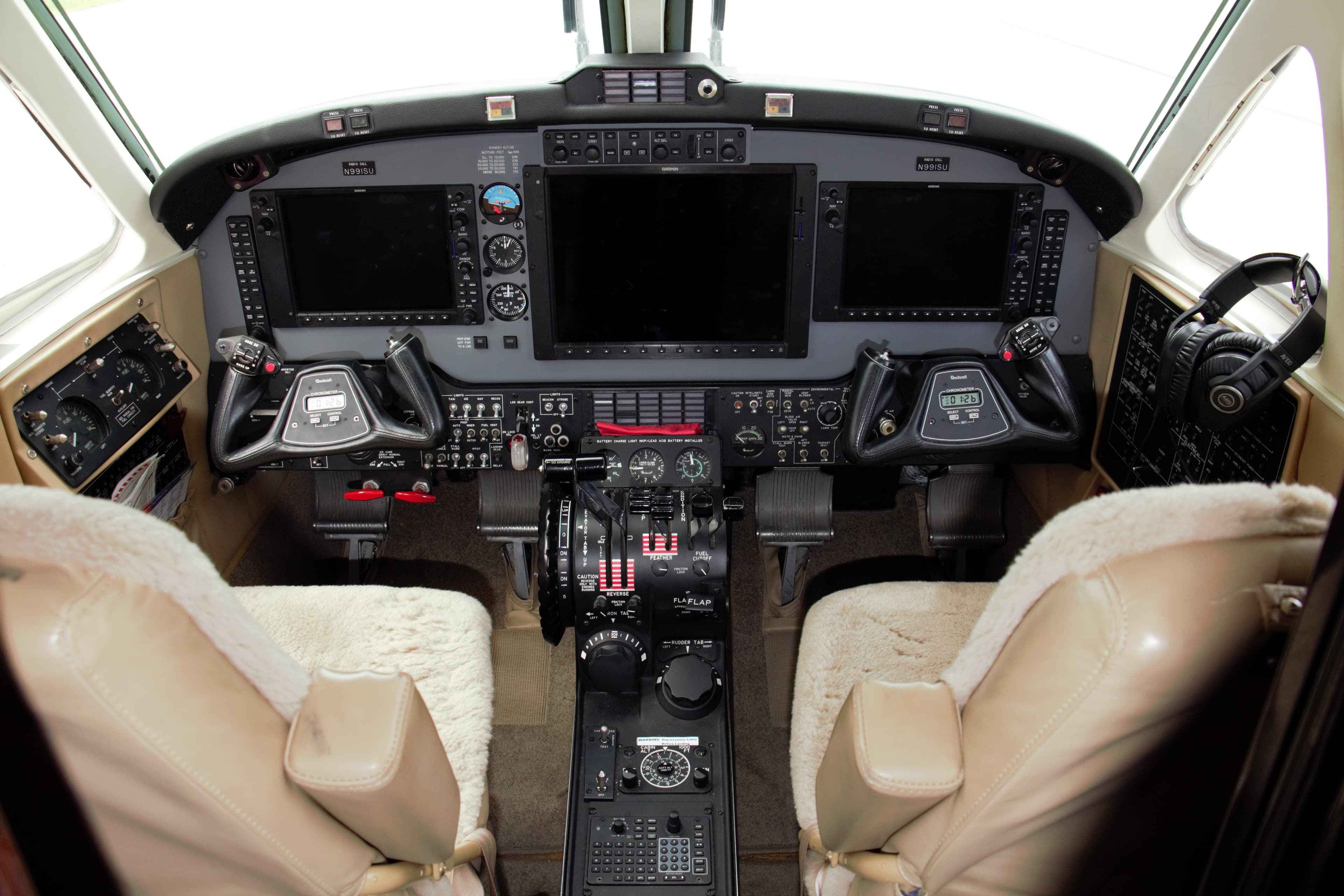 Beechcraft King Air 200 N991SU