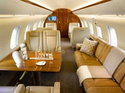Challenger 605 N999MY