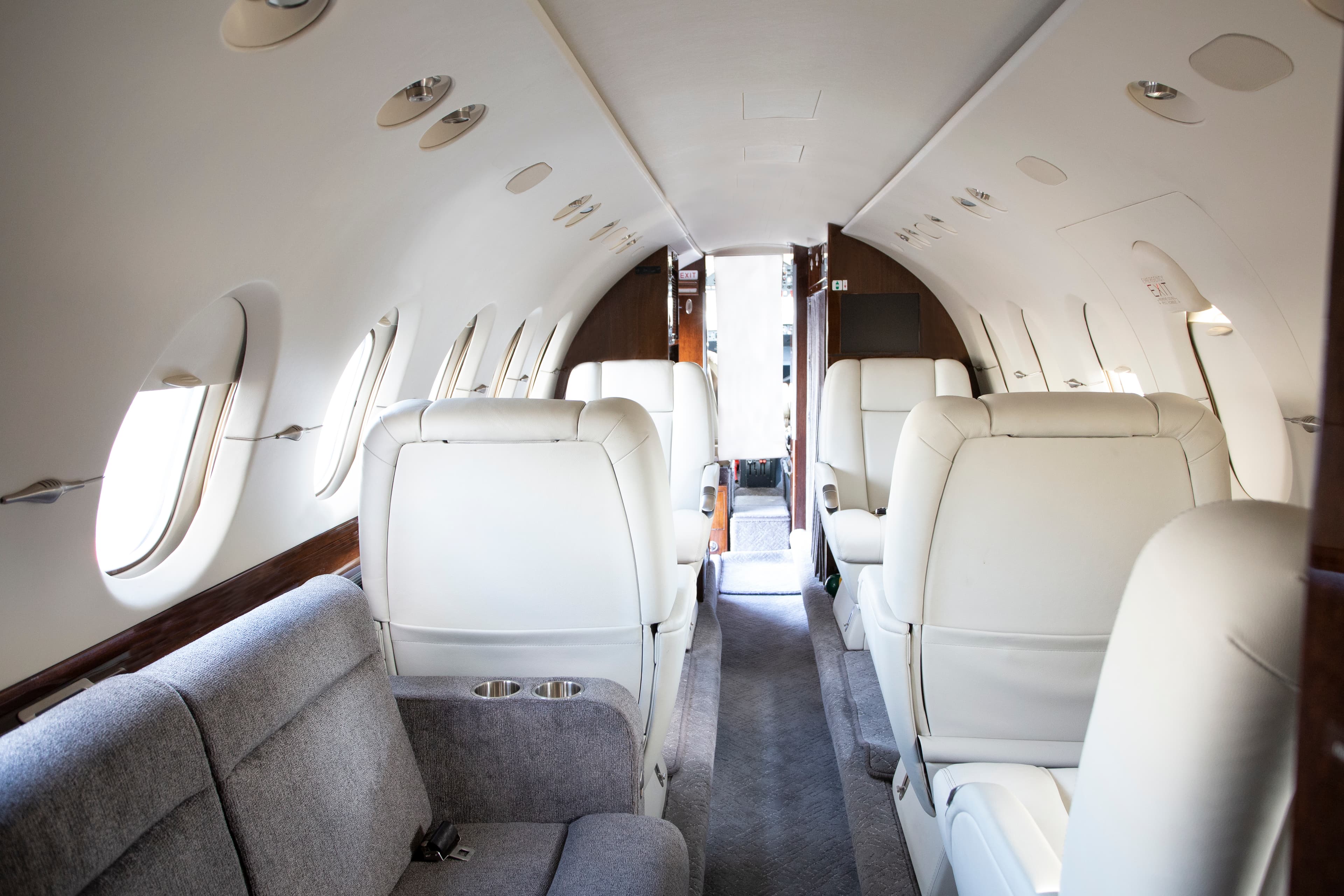 Hawker 900XP N999PR