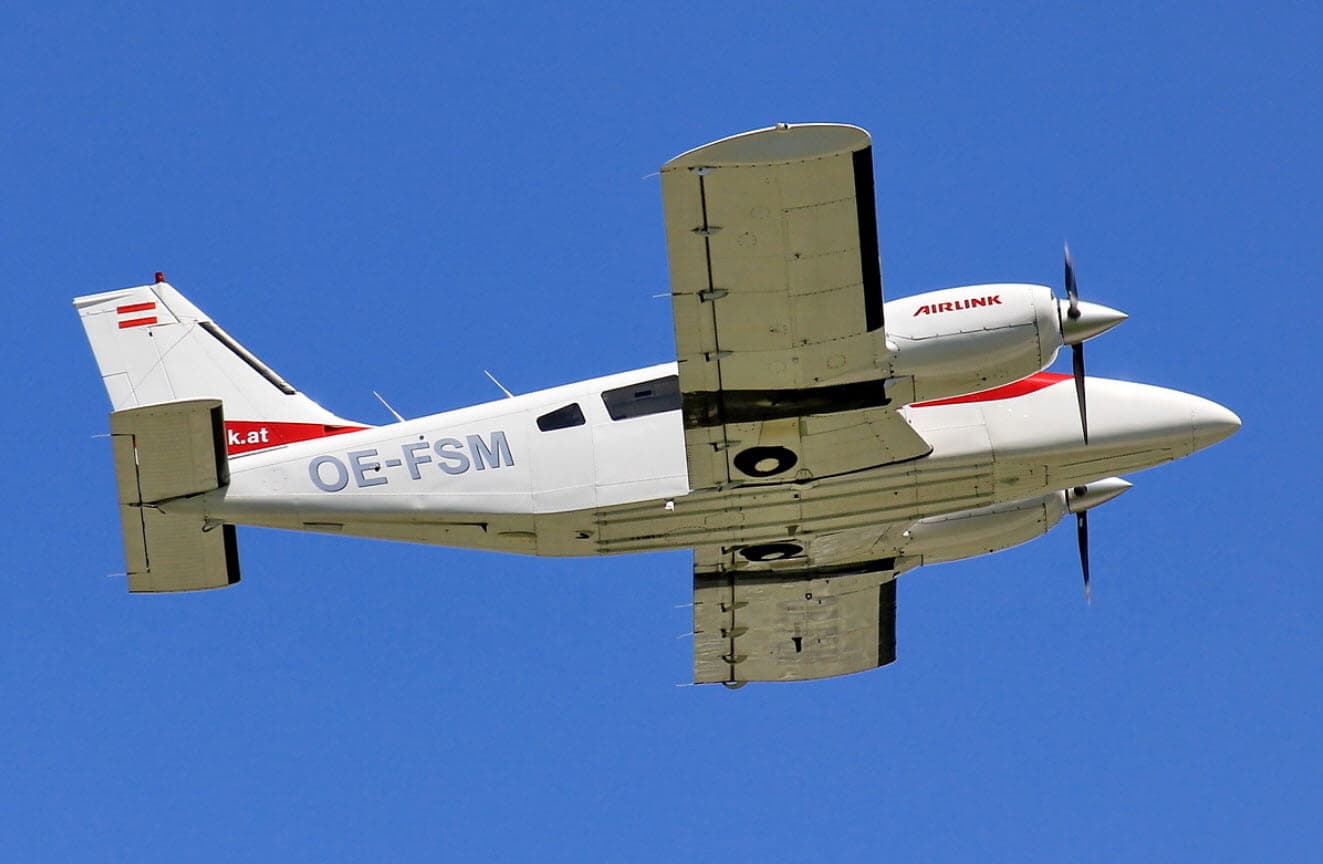 Piper PA-34-200T Seneca II OE-FSM