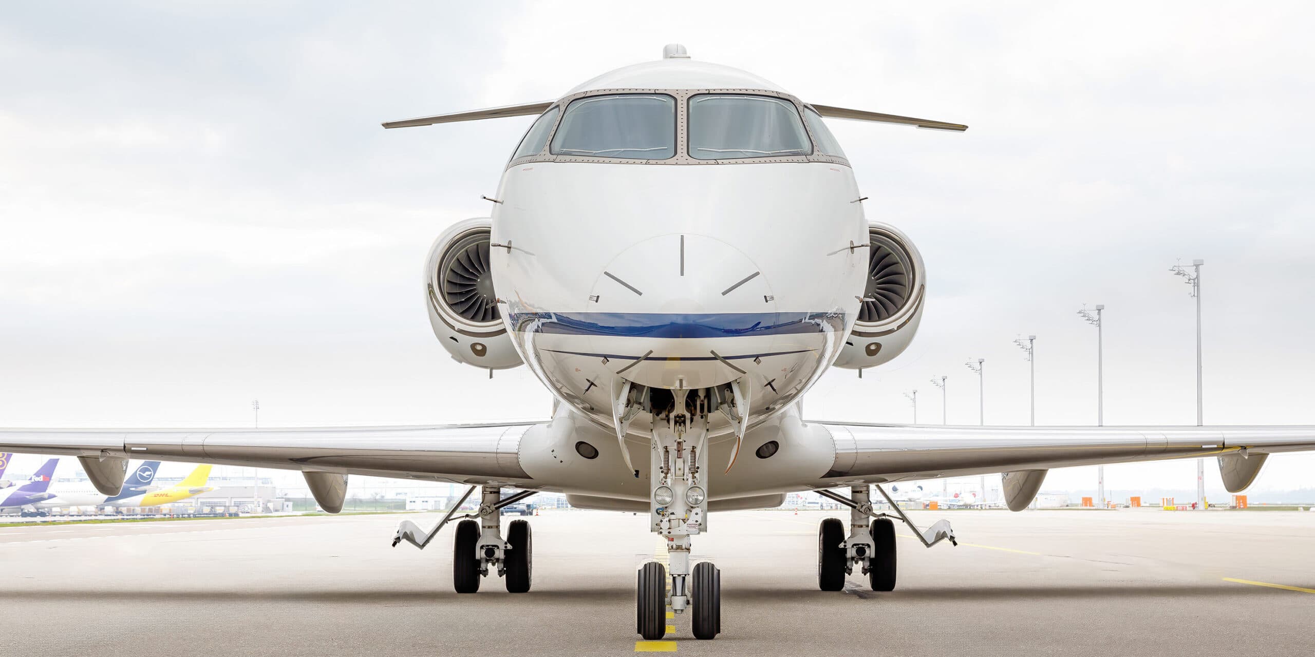 Challenger 350 OE-HNL