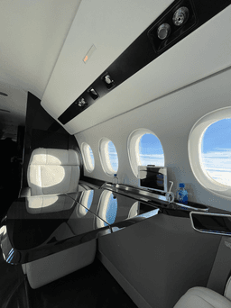 Falcon 8X OE-IOE