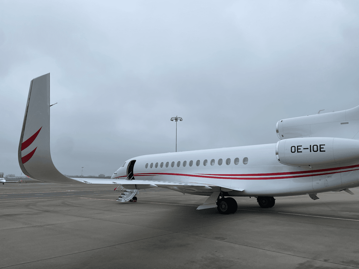 Falcon 8X OE-IOE
