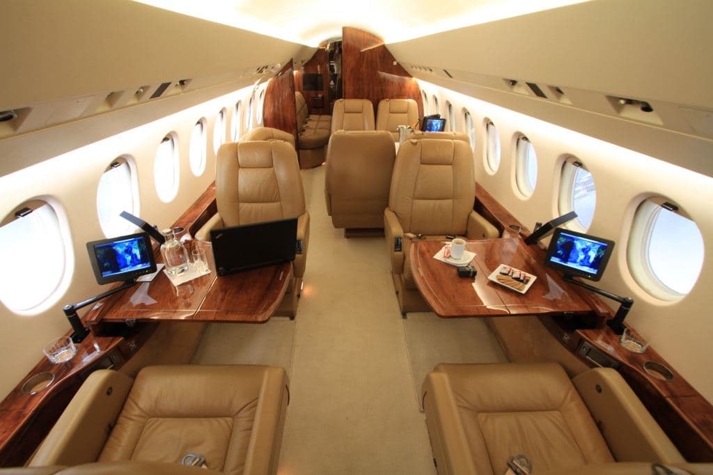 Falcon 900DX OE-IYY