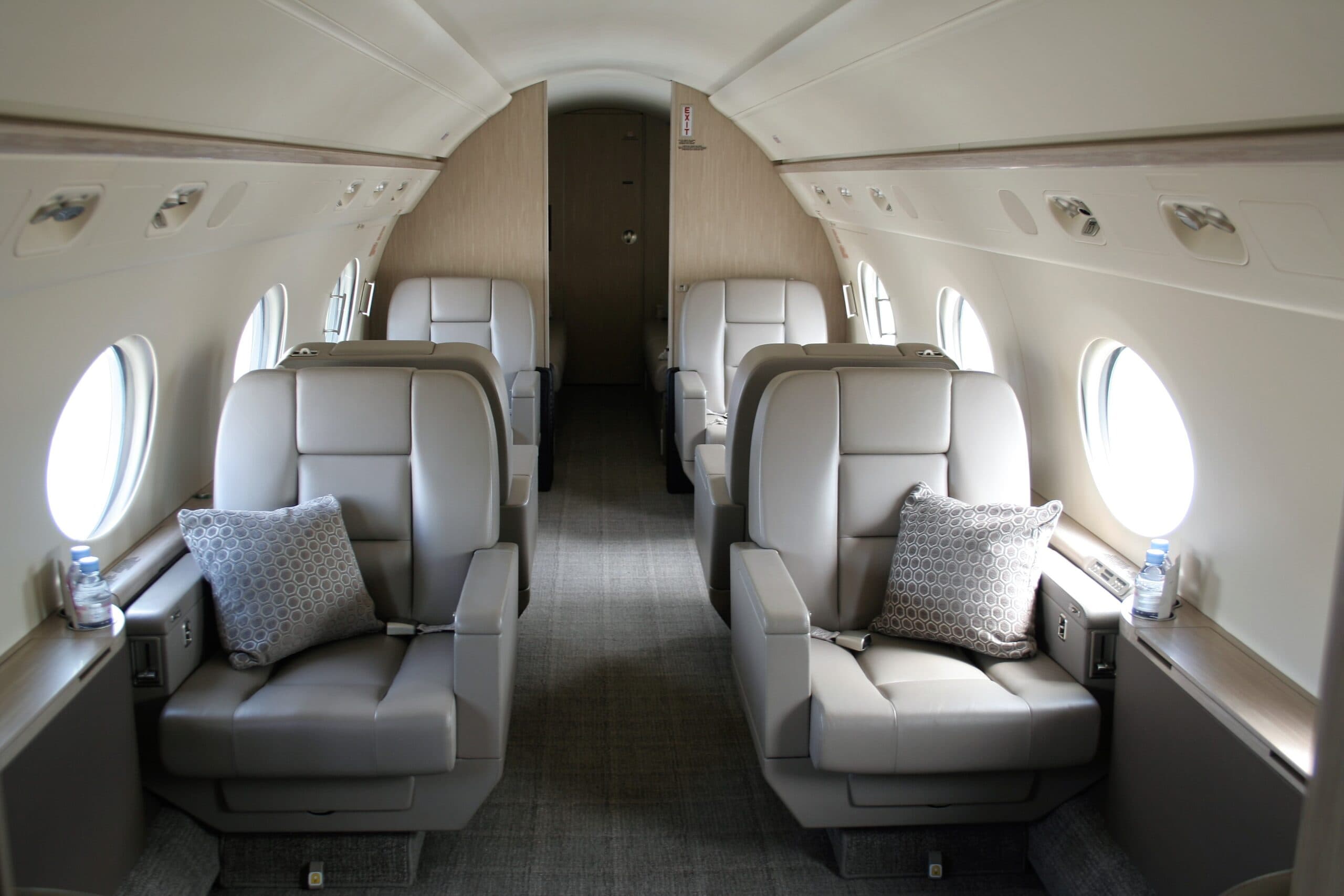 Gulfstream G550 OE-LCZ