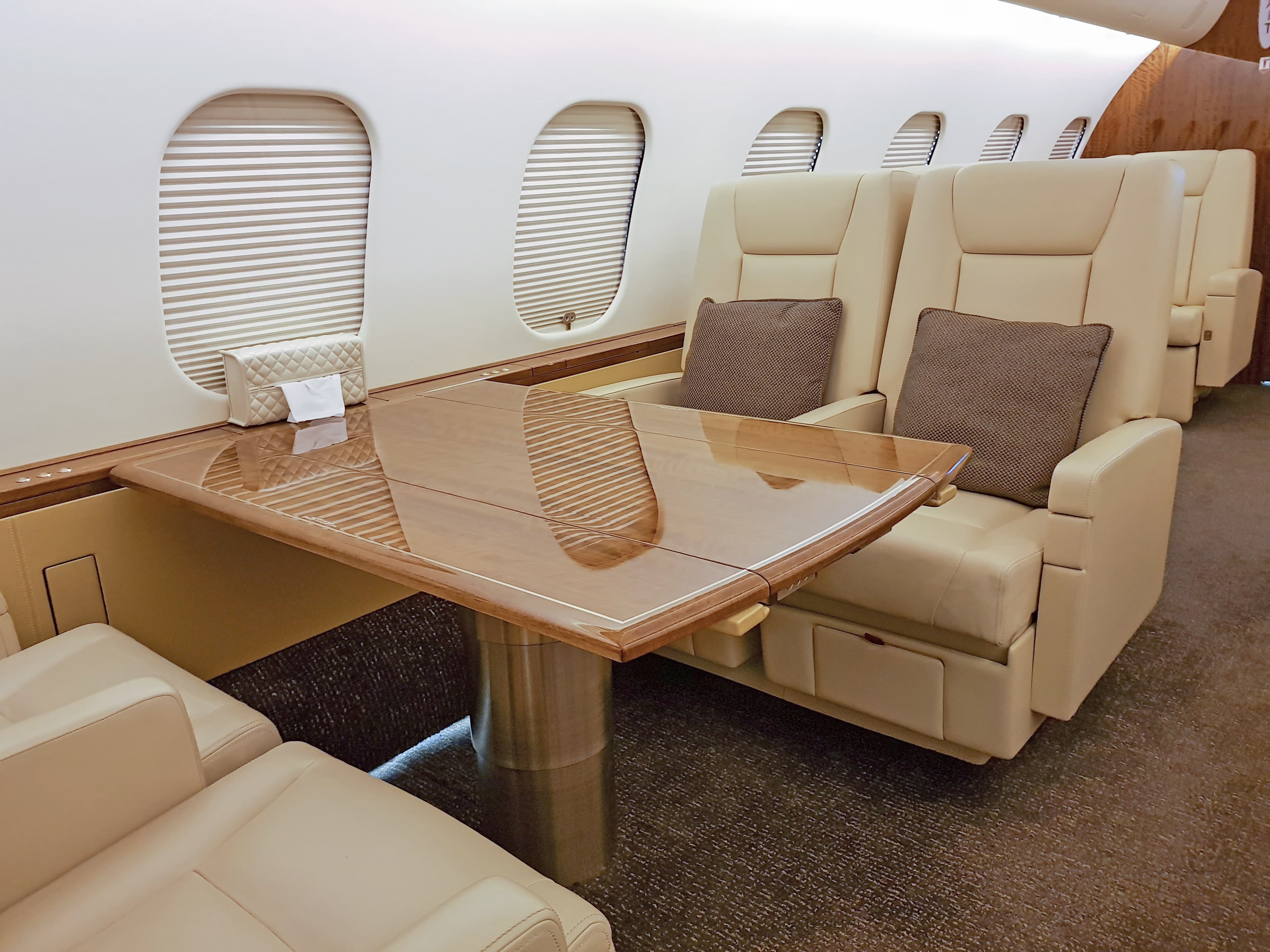 Global 5000 OE-LGE