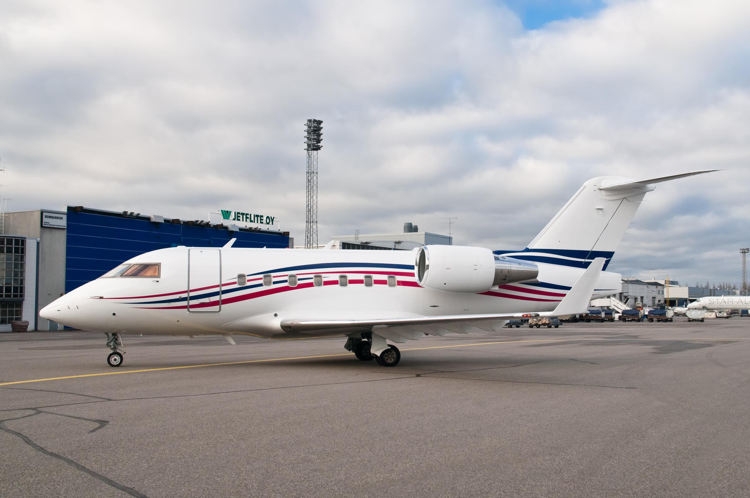 Challenger 604 OH-WII