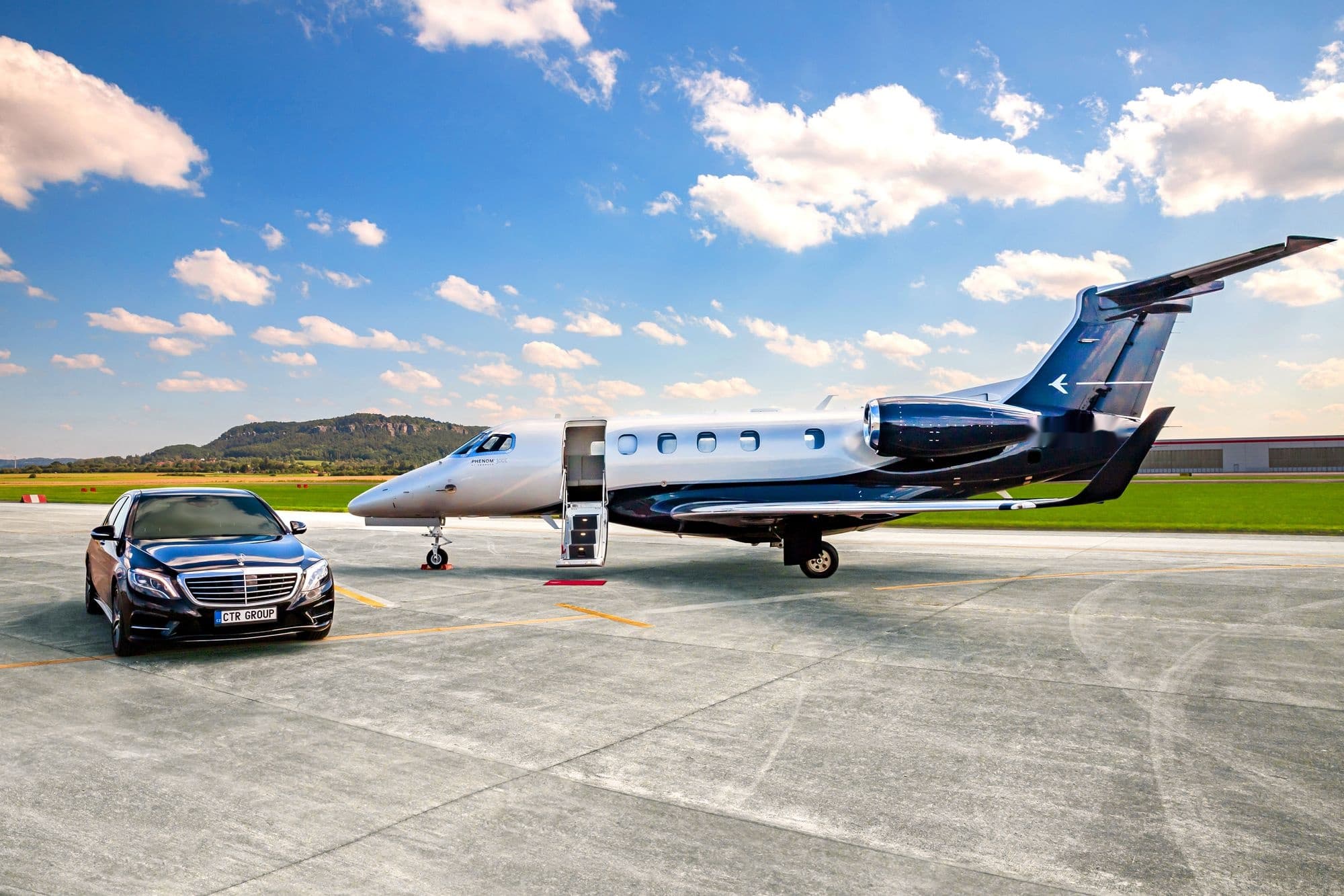 Embraer Phenom 300 OK-PHA