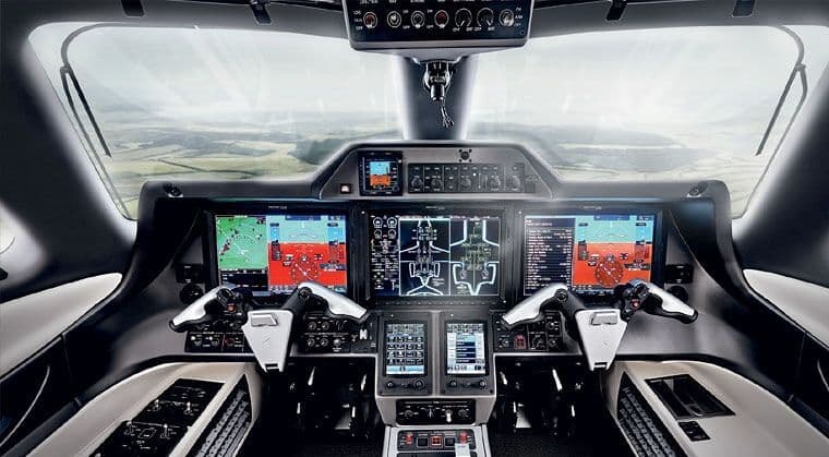 Embraer Phenom 300 OK-PHA