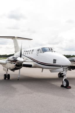 Beechcraft King Air 200 OK-SLM