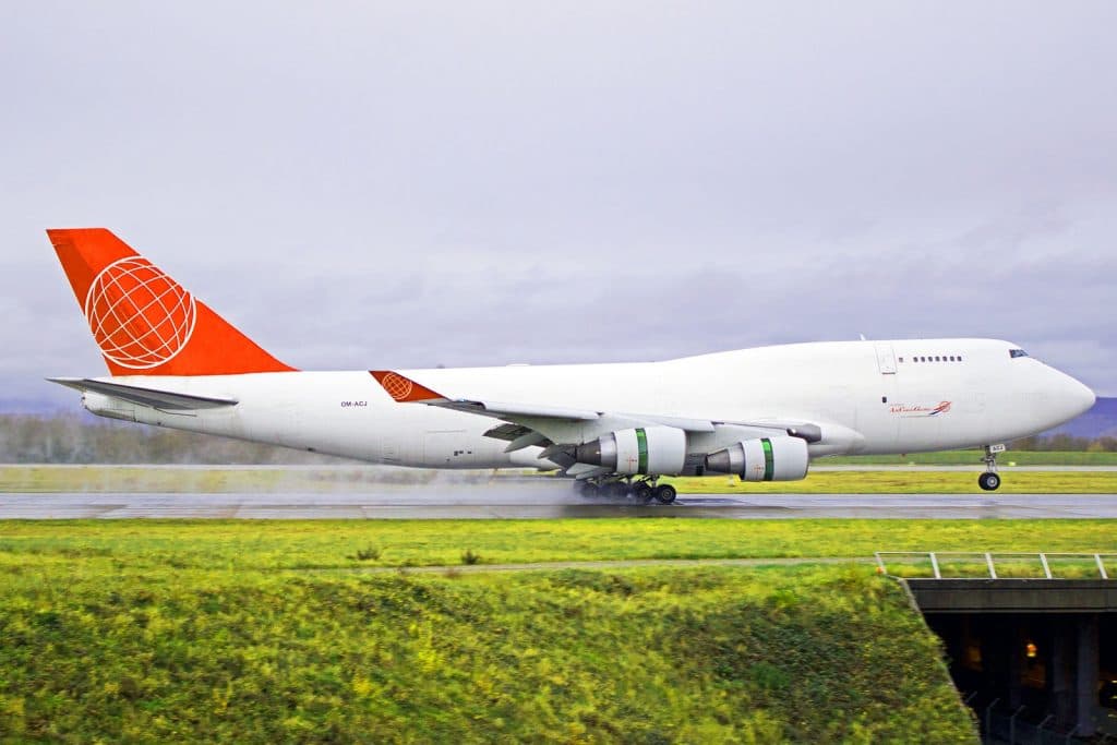 Boeing 747-400F OM-ACJ