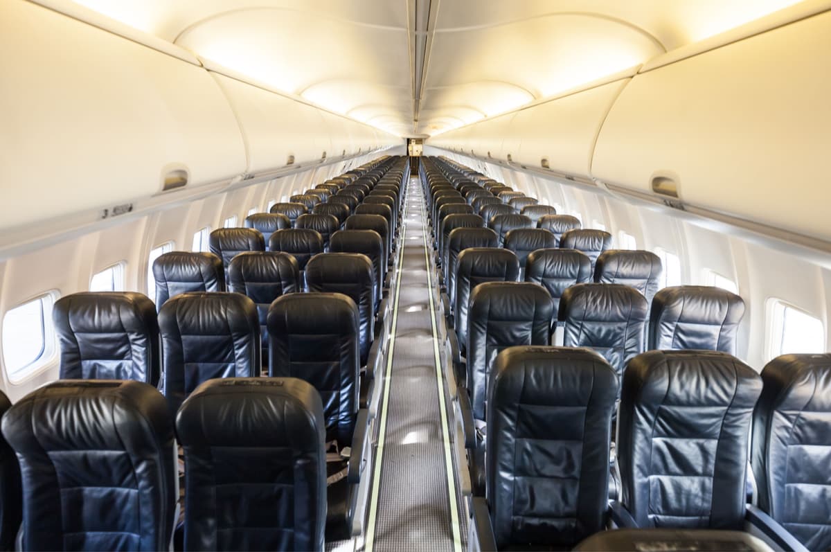 Boeing 737-800 OM-GTH
