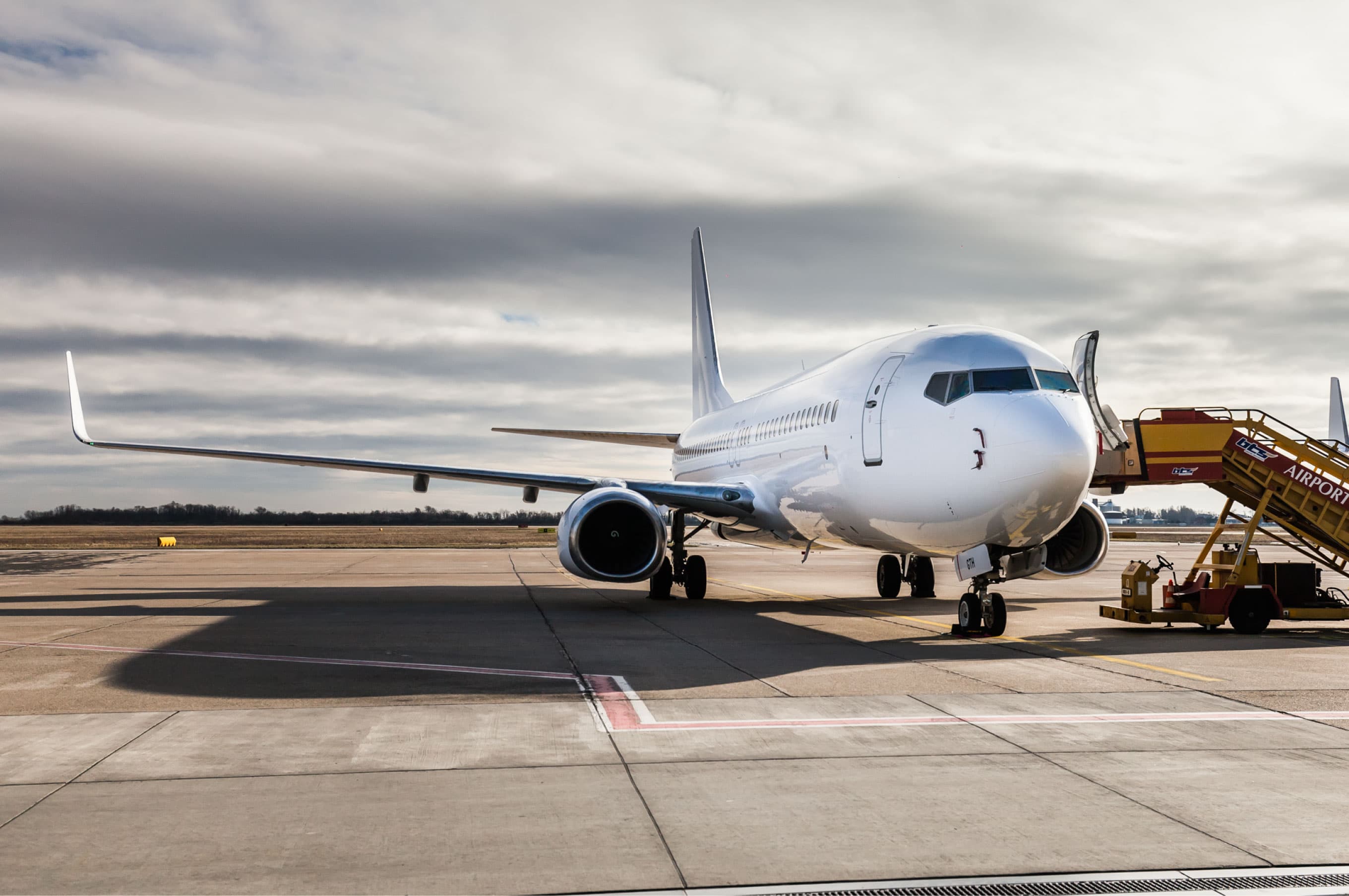 Boeing 737-800 OM-GTH