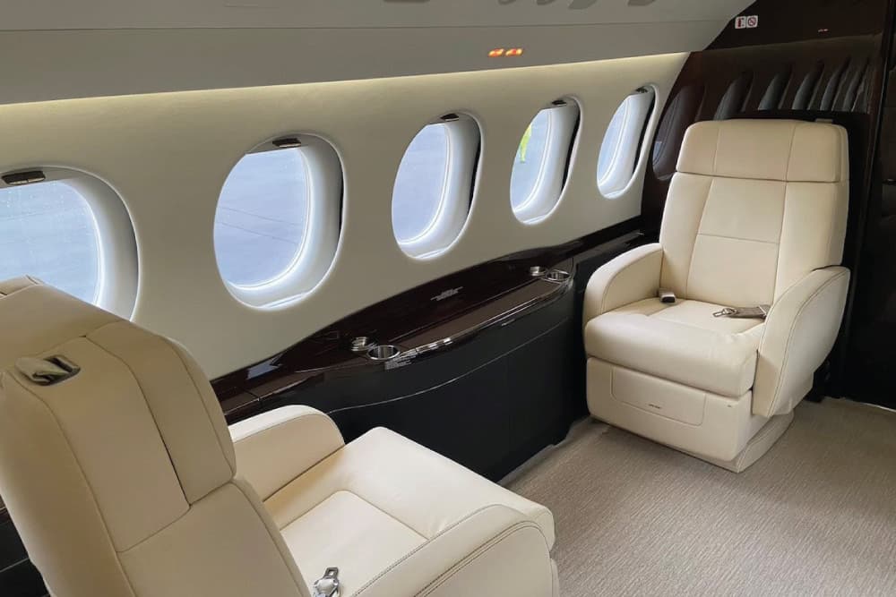 Falcon 7X OO-AIE