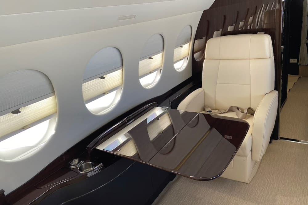 Falcon 7X OO-AIE