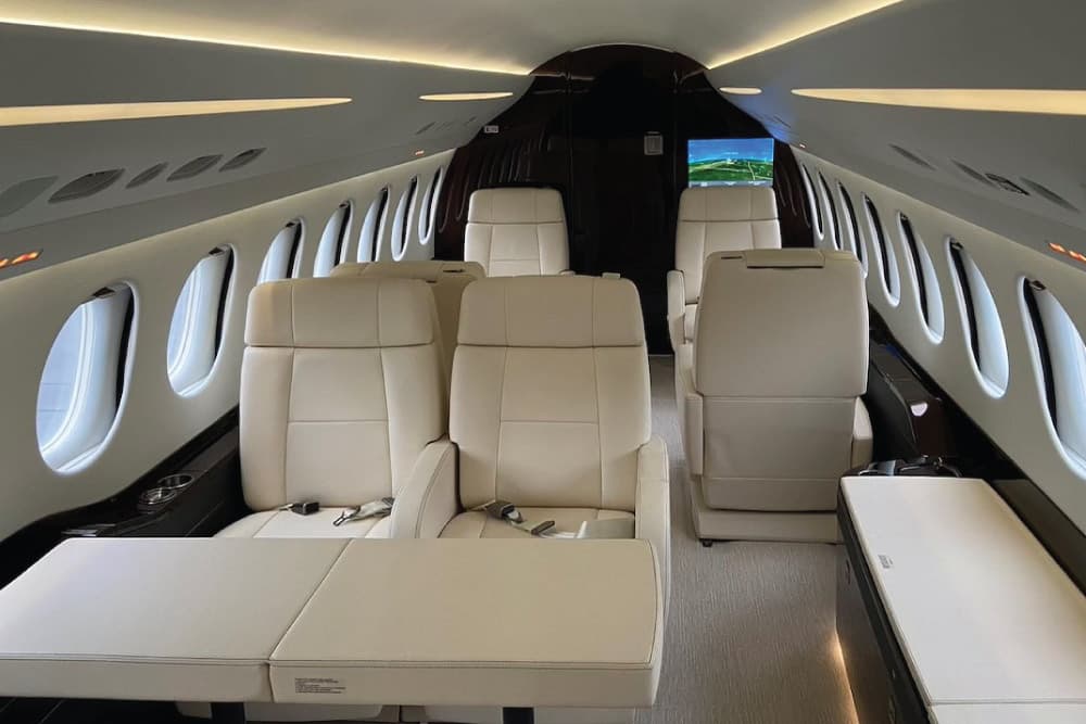 Falcon 7X OO-AIE