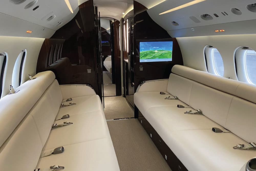 Falcon 7X OO-AIE