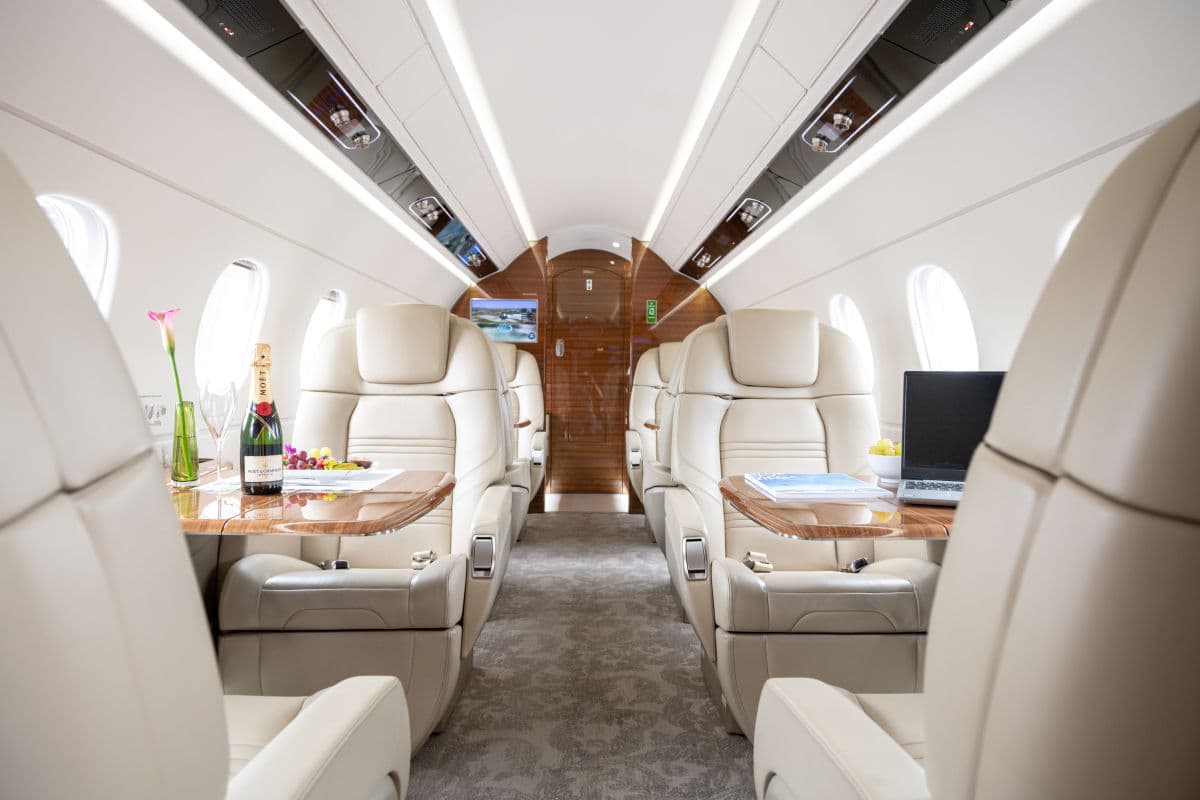 Praetor 600 / Embraer Legacy 500 OO-CYN