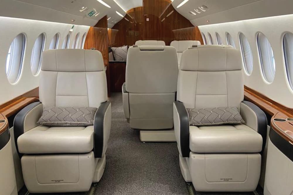 Falcon 8X OO-ELK