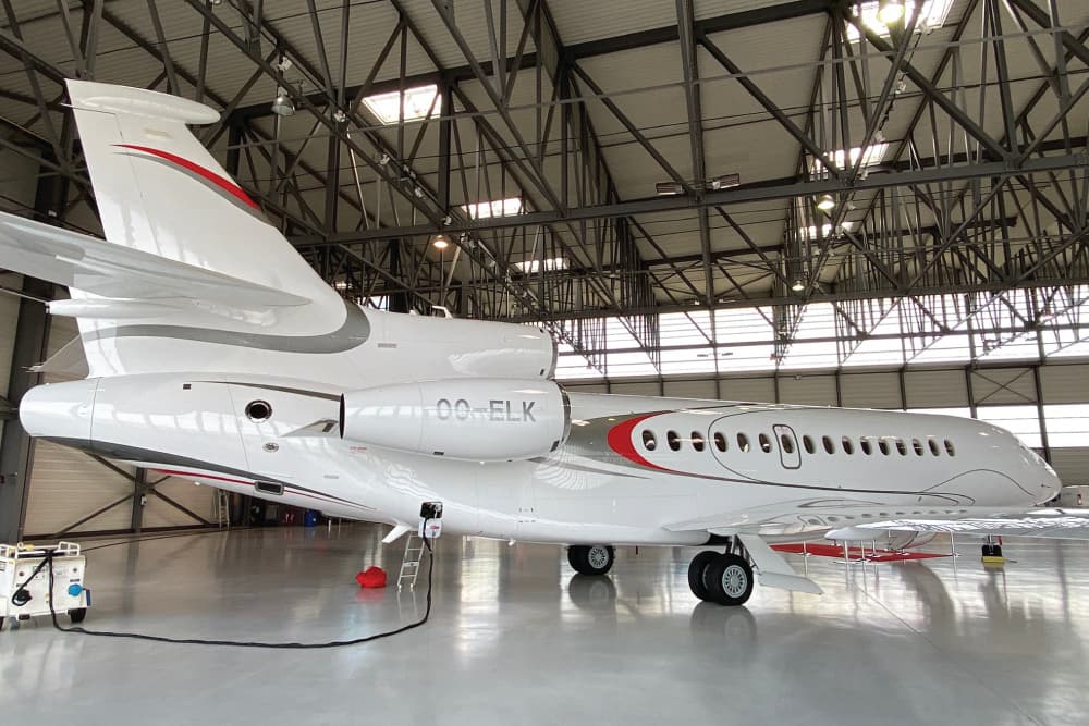 Falcon 8X OO-ELK