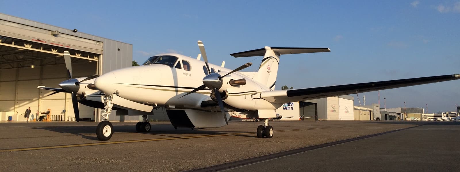 Beechcraft King Air 200 OO-LET