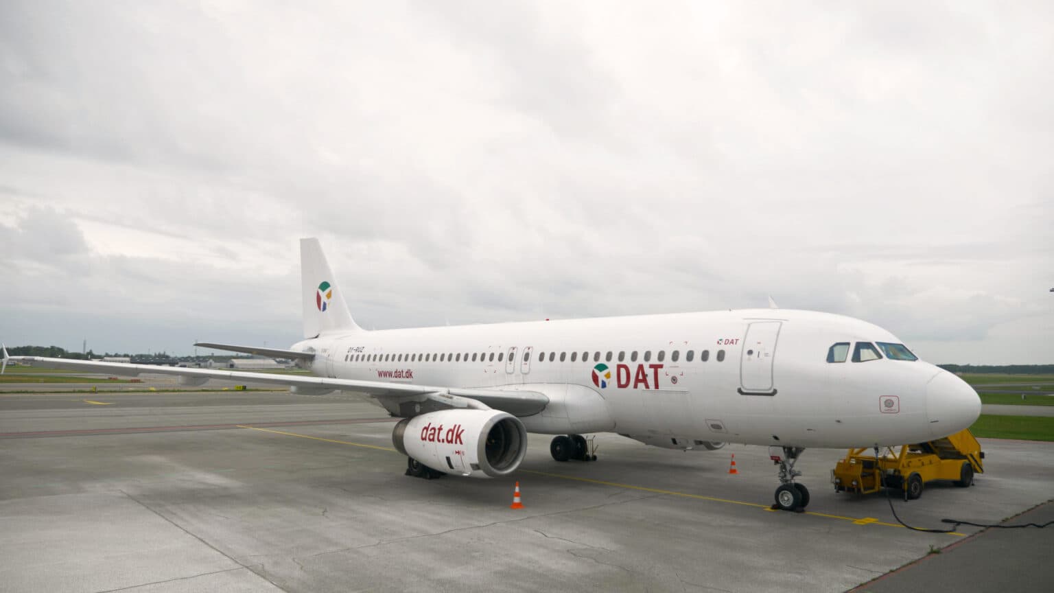 Airbus A320-200 OY-RUZ