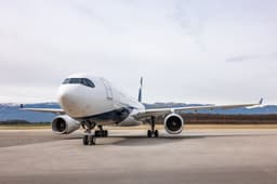 Airbus A330-200 P4-MLO