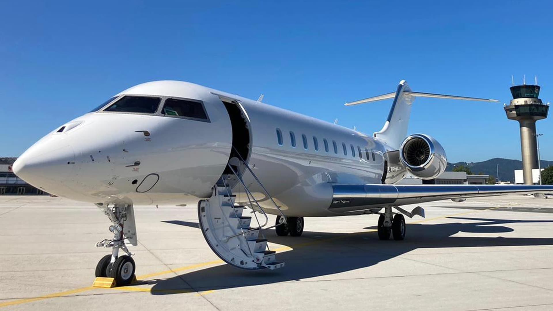 Global 5000 PH-BEJ