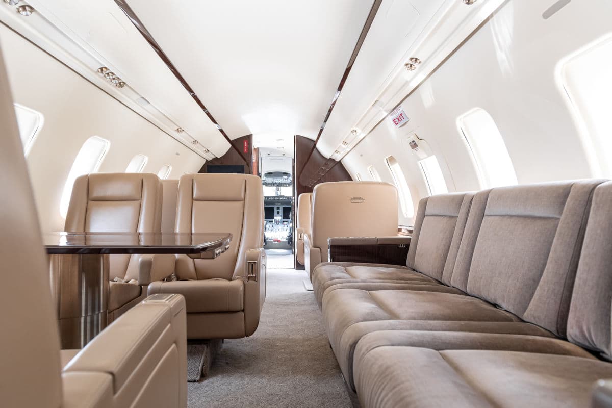 Challenger 605 PH-HWM