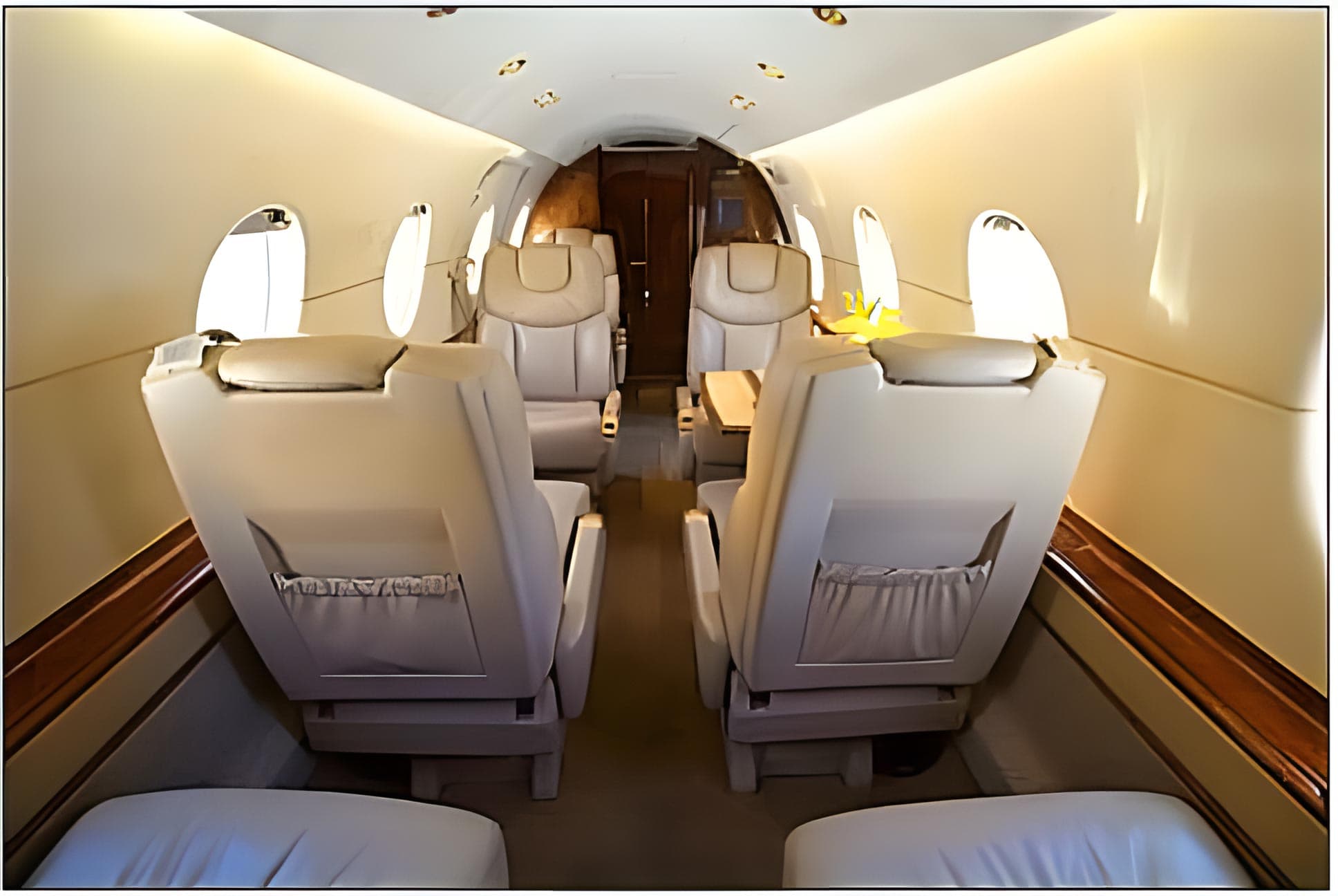 Hawker 400XP PK-ELV