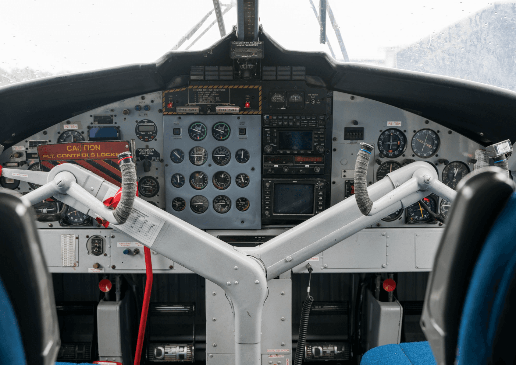 DHC-6-300 PZ-TSH