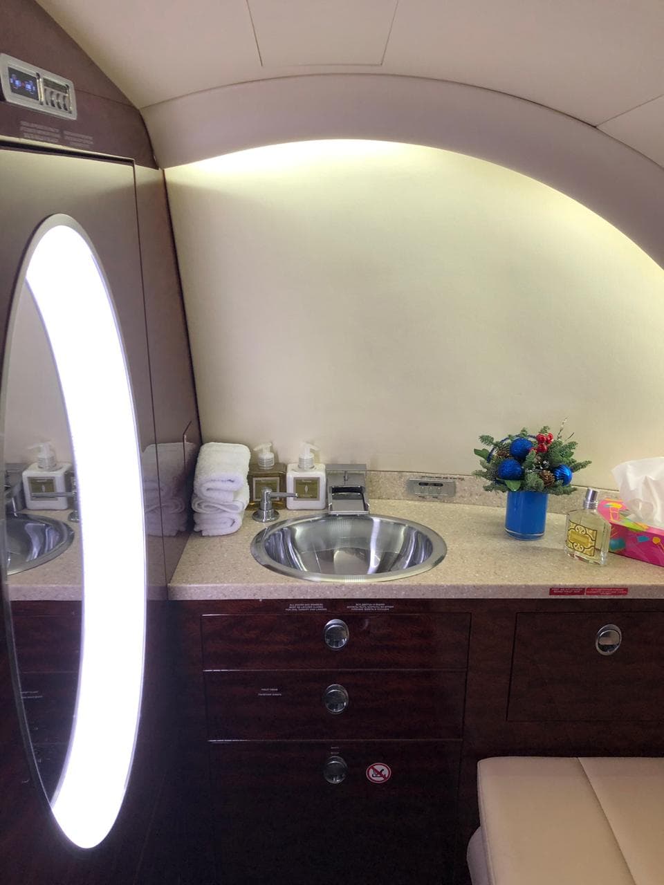 Hawker 750 RA-02790