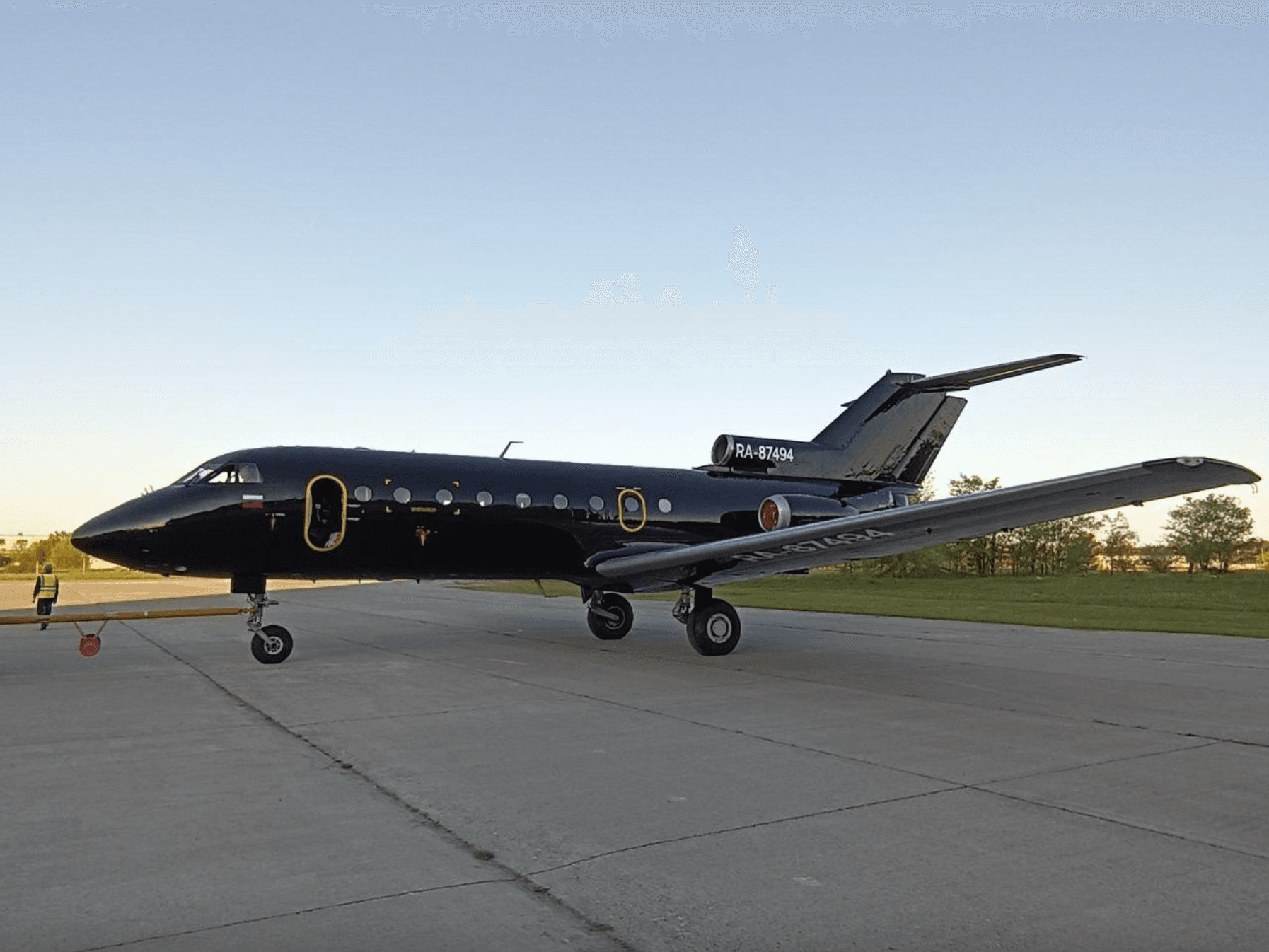 Yak-40 RA-87494