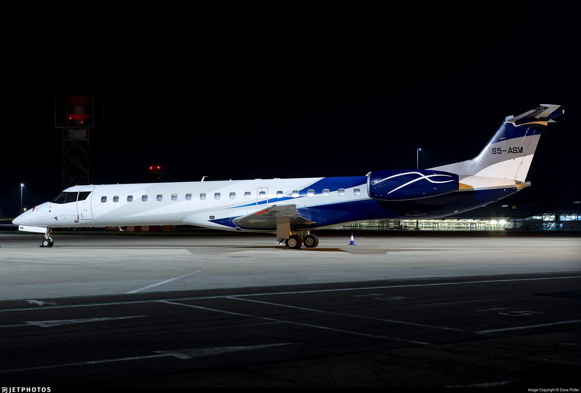 Embraer 145EP S5-ASM