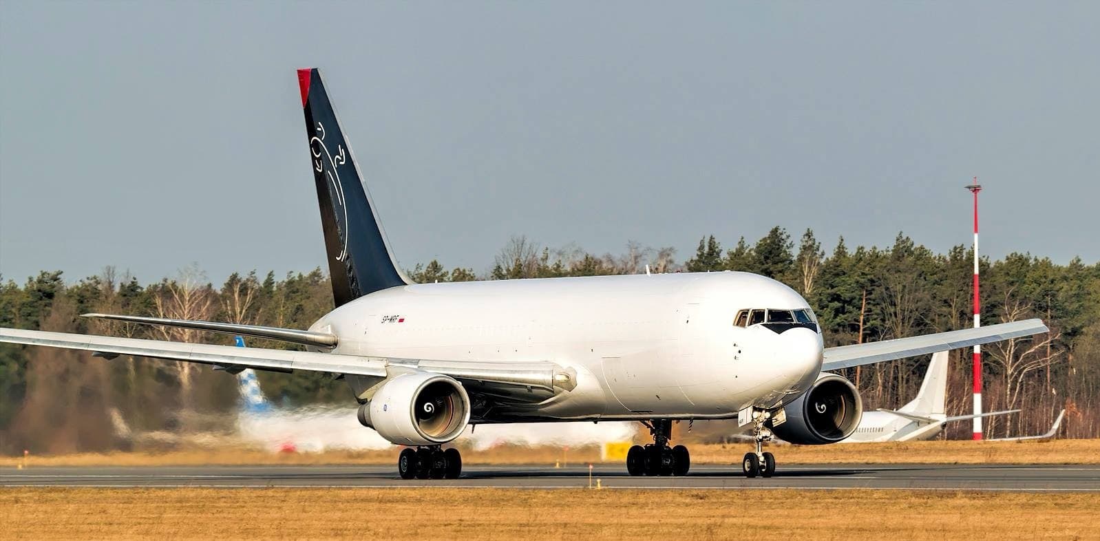 Boeing 767-200 SP-MRF