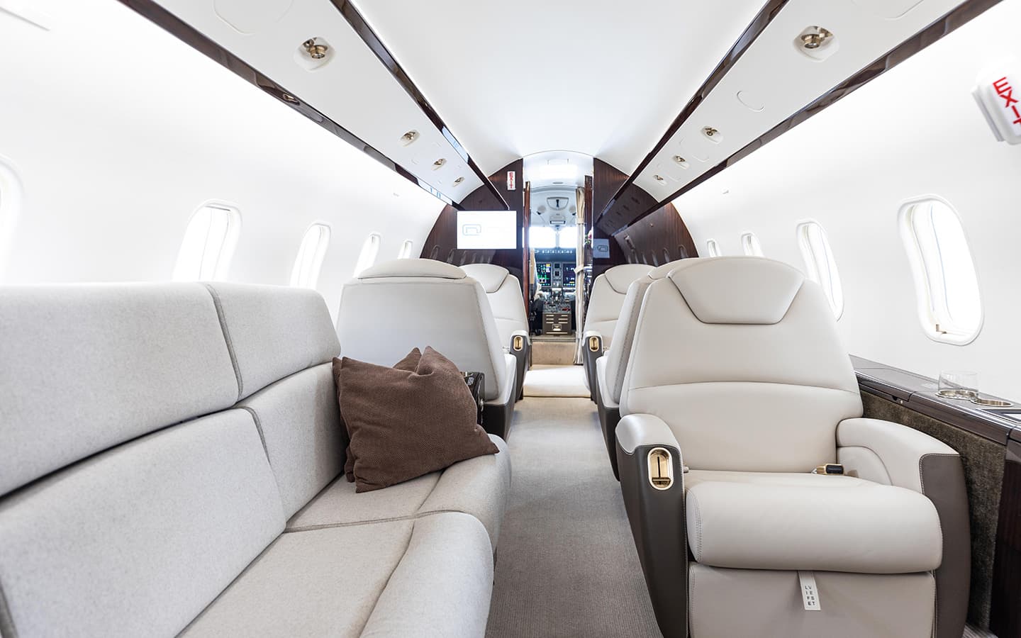 Challenger 300 SP-VDH