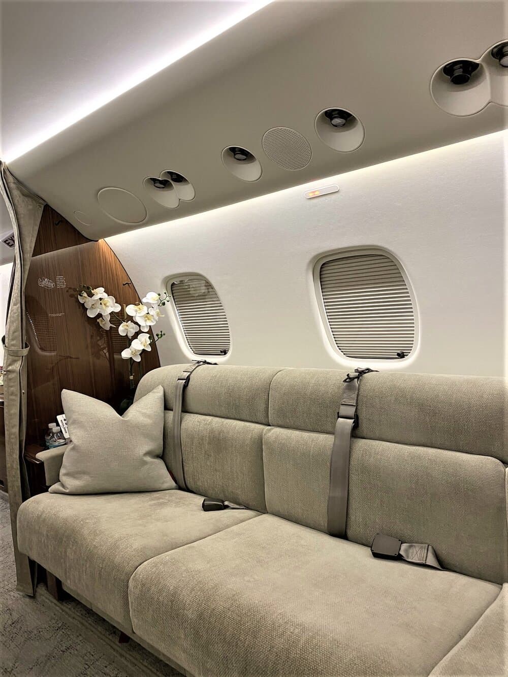 Embraer Legacy 650 T7-CAT