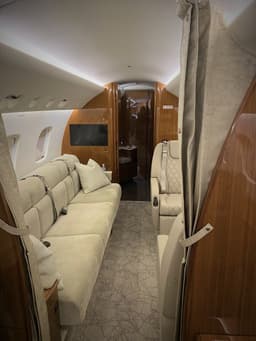 Embraer Legacy 650 T7-CAT