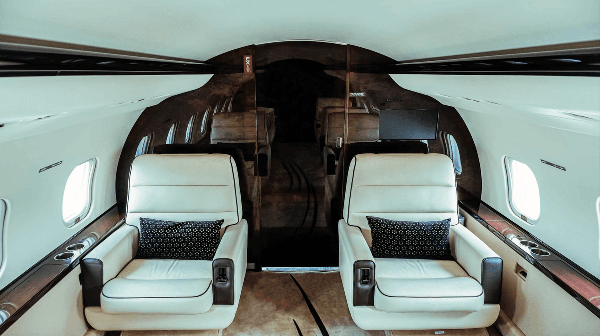 Challenger 604 T7-MCDAN