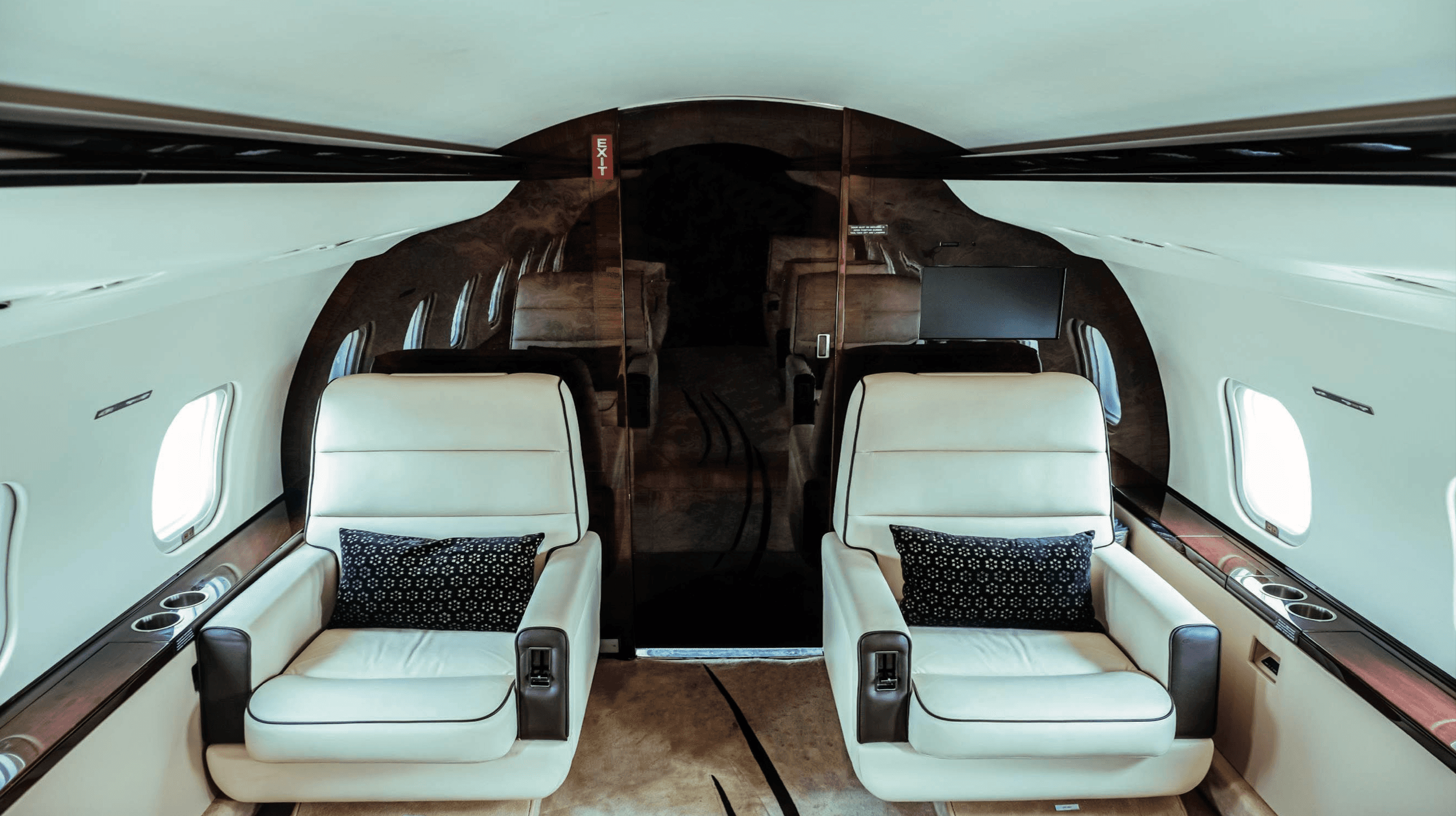 Challenger 604 T7-MCDAN