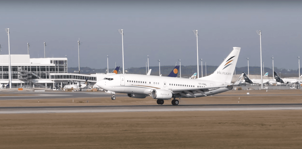 BBJ / Boeing 737-700 T7-PAL