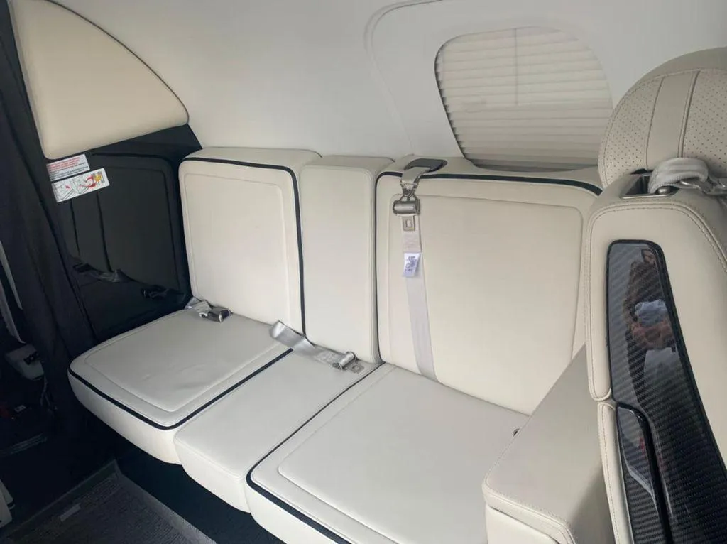 Embraer Phenom 300 T7-SST
