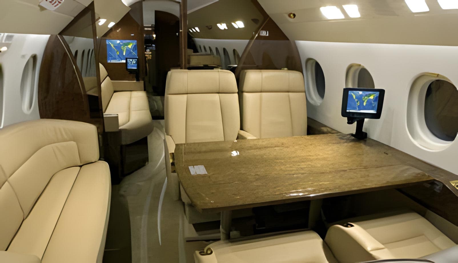 Falcon 900LX TC-MKR