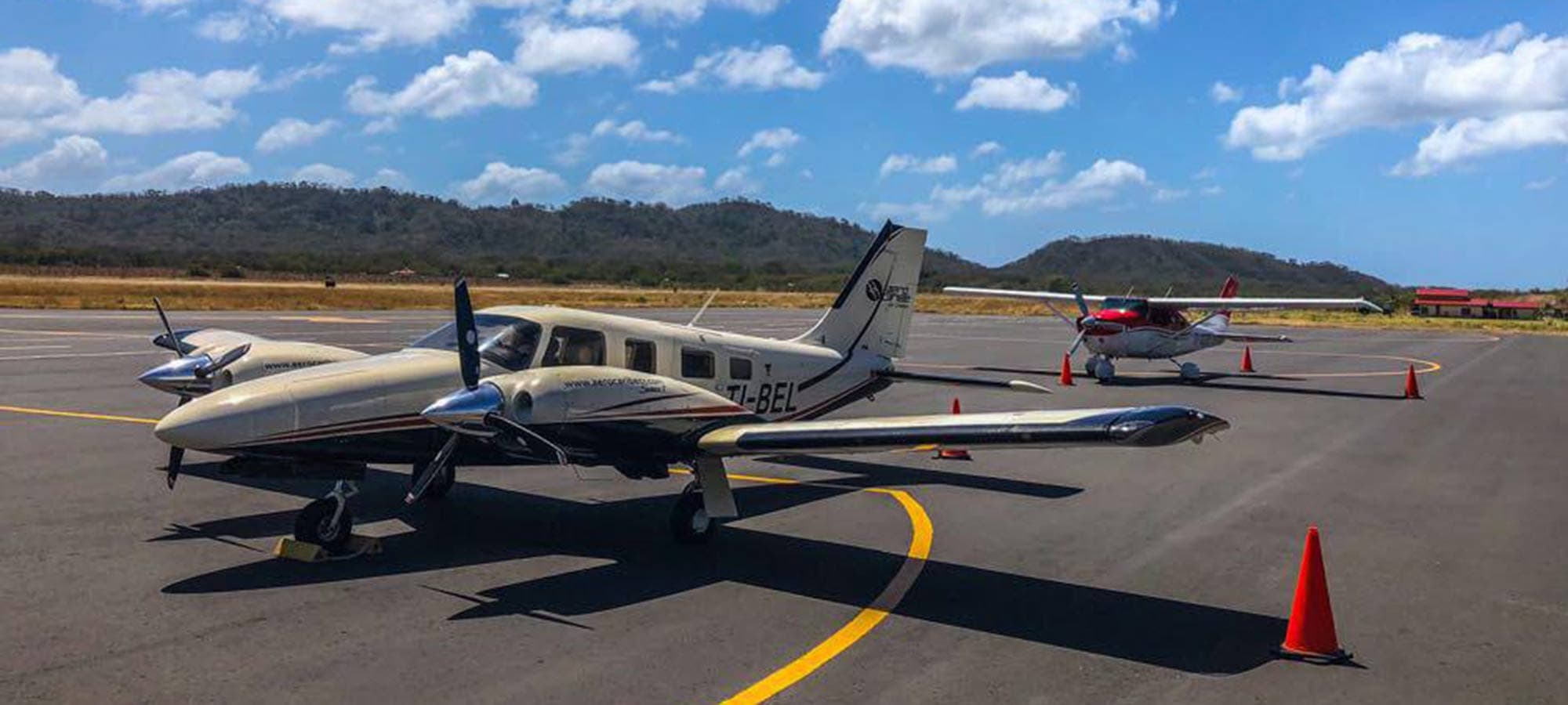 Piper PA-34-220T Seneca V TI-BEL