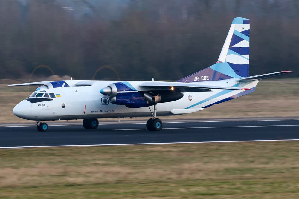 AN-26B UR-CQE