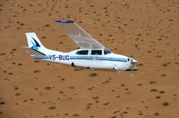 Cessna 210 V5-BUG