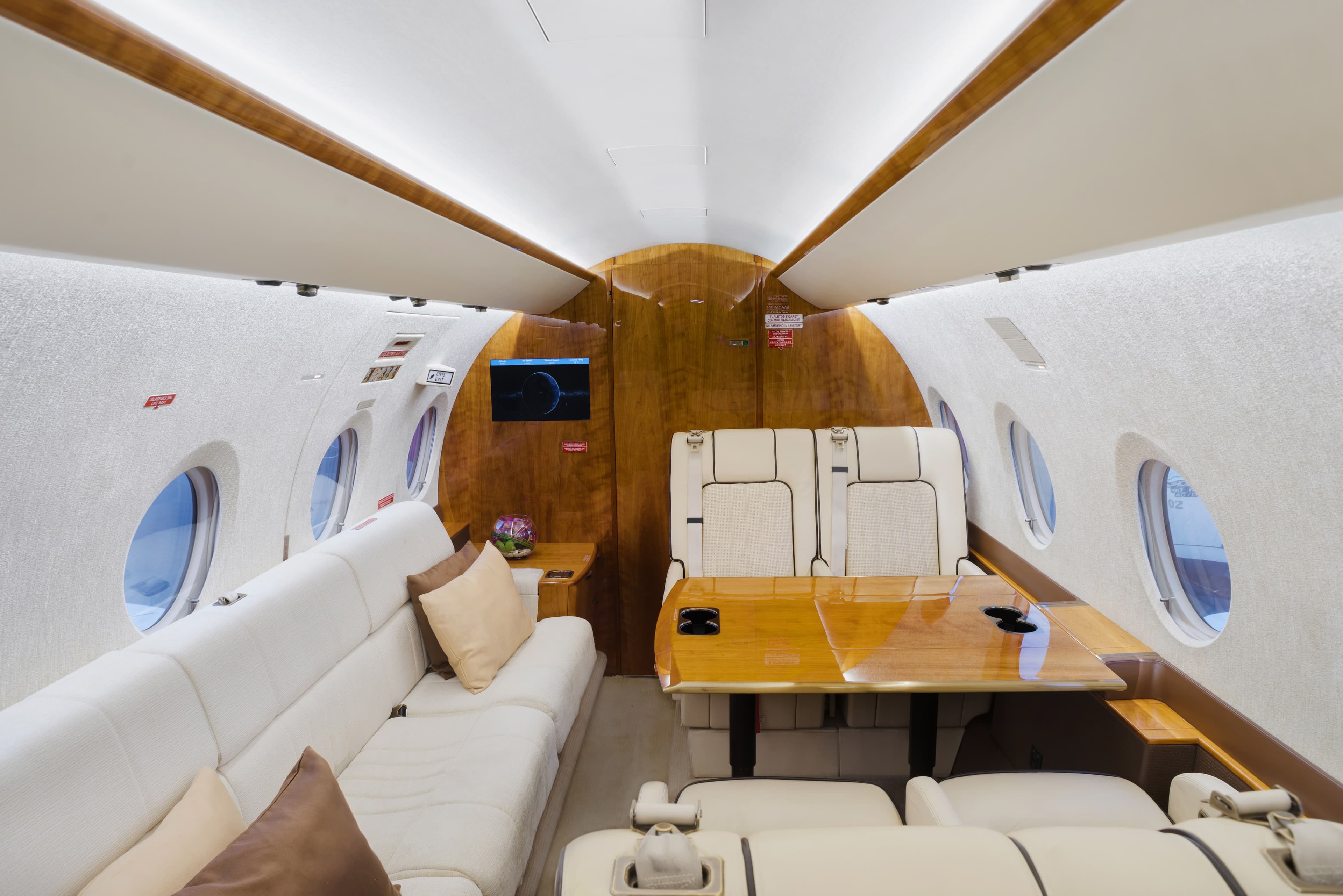 Gulfstream G280 VP-BBI