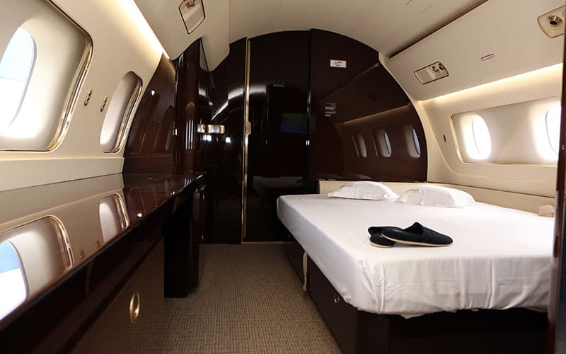 Embraer Lineage 1000 VP-CCC
