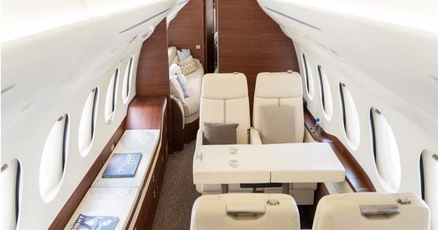 Falcon 7X VP-CMV